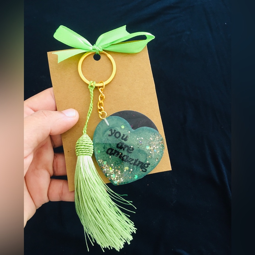 Green Heart Keychain for Women Girls, Resins Key Chains with Tassel for Car Keys